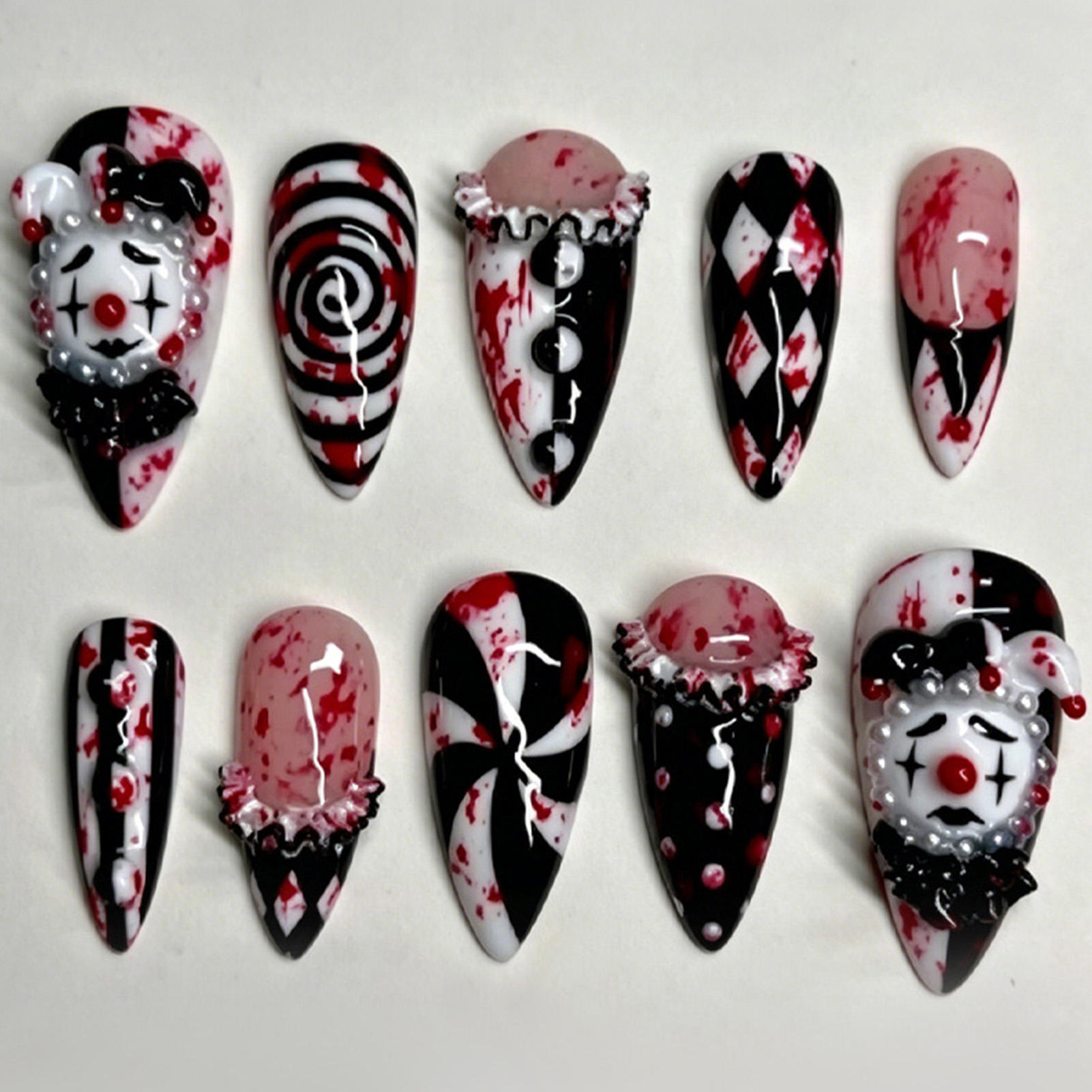 30個入り 面白いダーククラウン プレスオンネイル ハロウィ - Nail Art Press On のレビューと価格