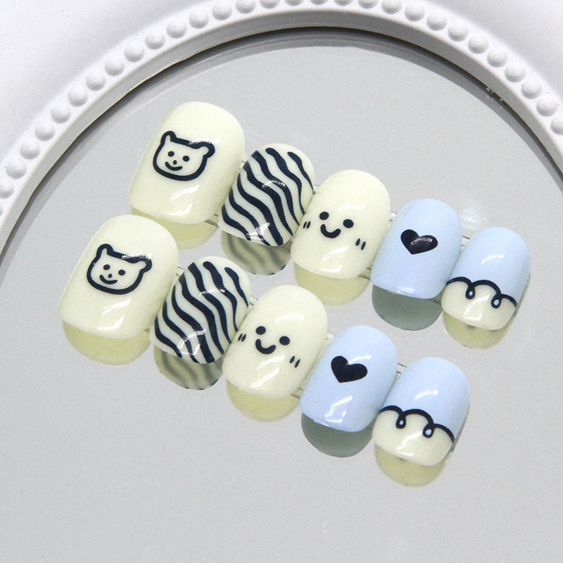 ゼリータブ付きの再利用可能なスクエアフェイクネイル、かわいい - Nail Art Press On のレビューと価格