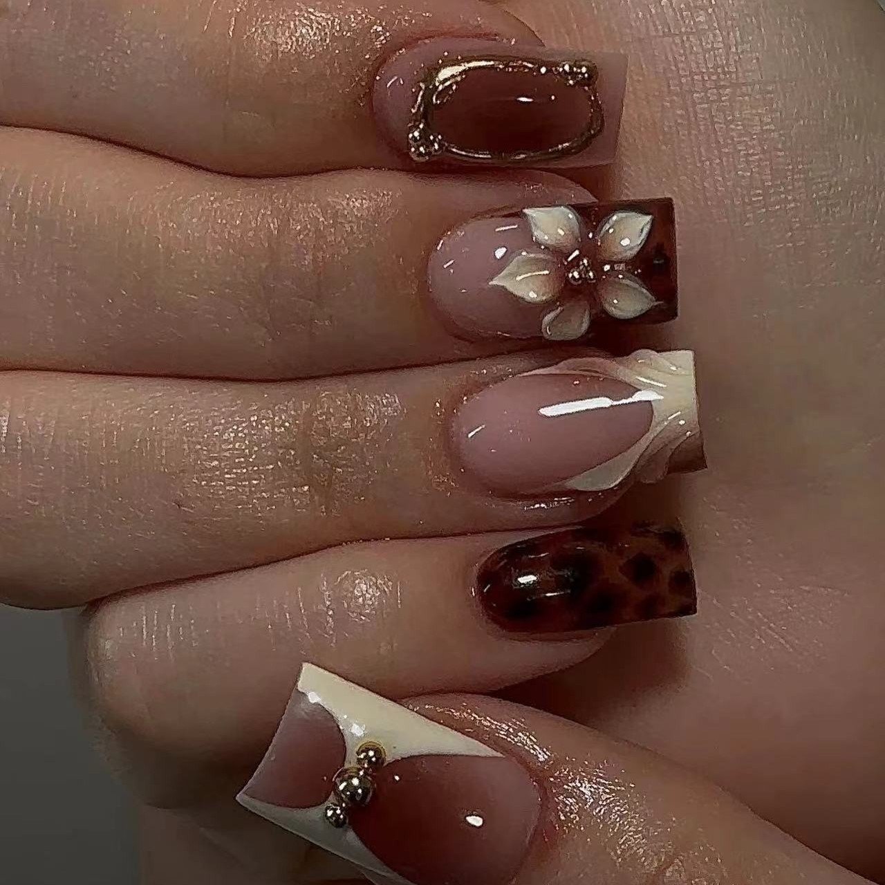 女性用ショートスクエアフェイクネイル、ガールズファッションブ - Nail Art Press On のレビューと価格